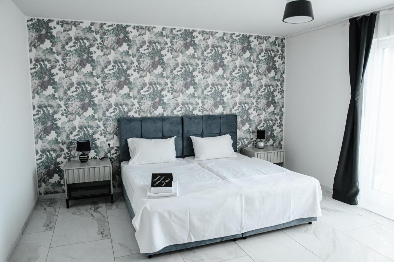 Waldstetten  Hotel Flora מראה חיצוני תמונה